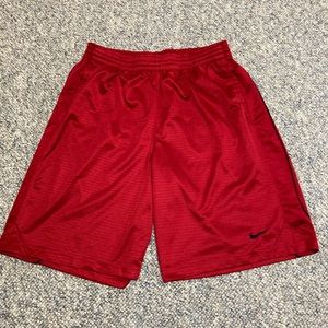 Nike Shorts Red XL